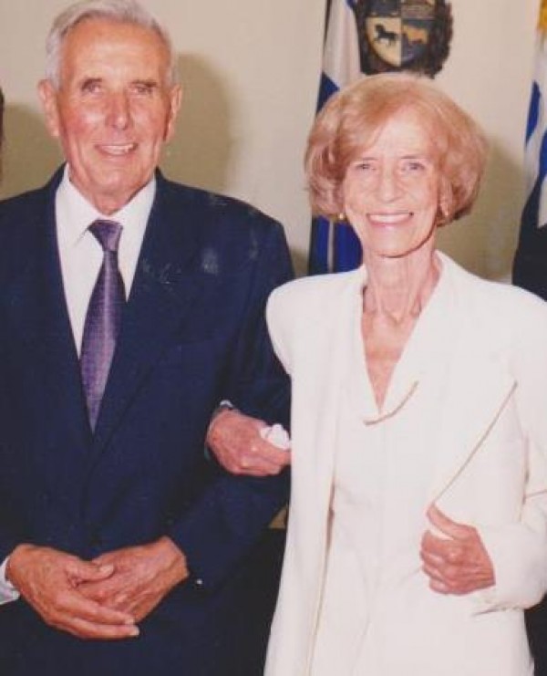 Raquel Blanco Hughes y su esposo Jorge FerrÃ©s Terra en marzo 99